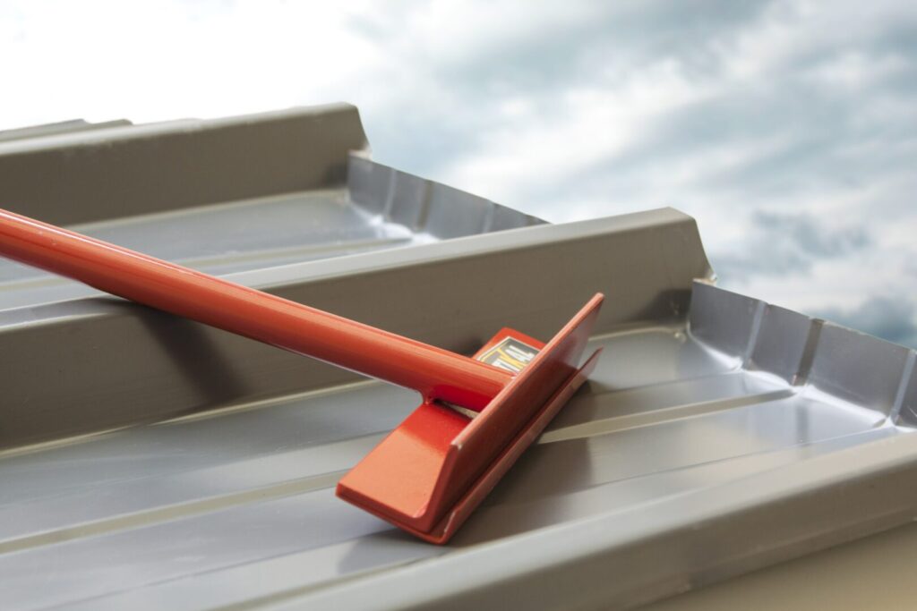 Pince a relever la tole bac acier.